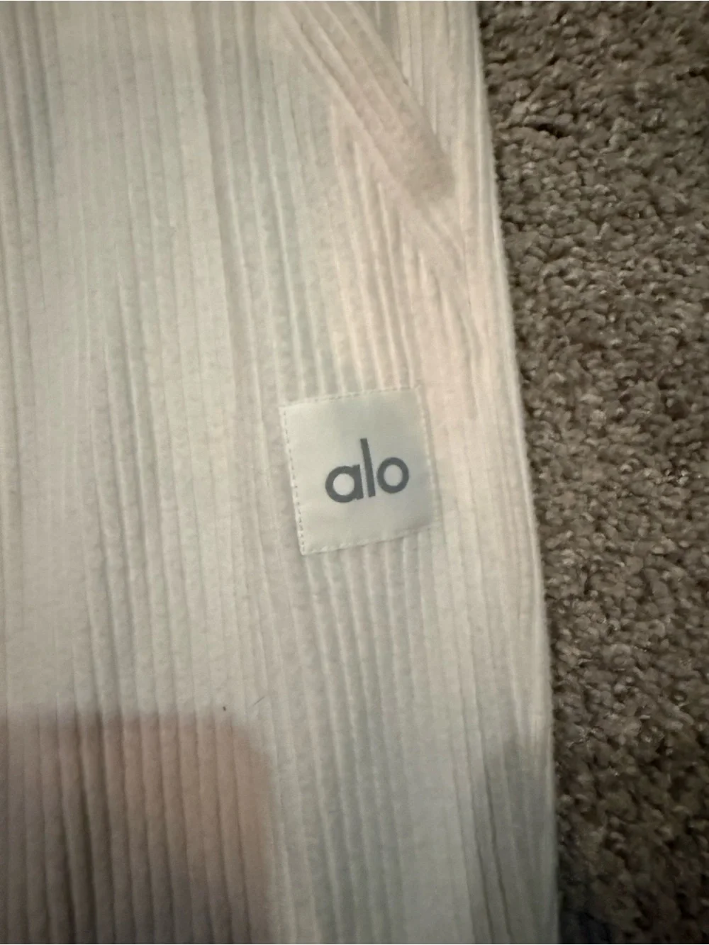ALO Yoga Ribbed Cream Lounge Pants - Picture 4 of 5